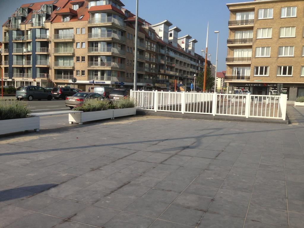 Residentie Hof Van Vlaanderen Nieuwpoort Exteriör bild