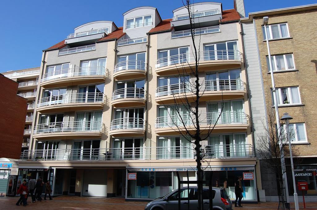Residentie Hof Van Vlaanderen Nieuwpoort Exteriör bild